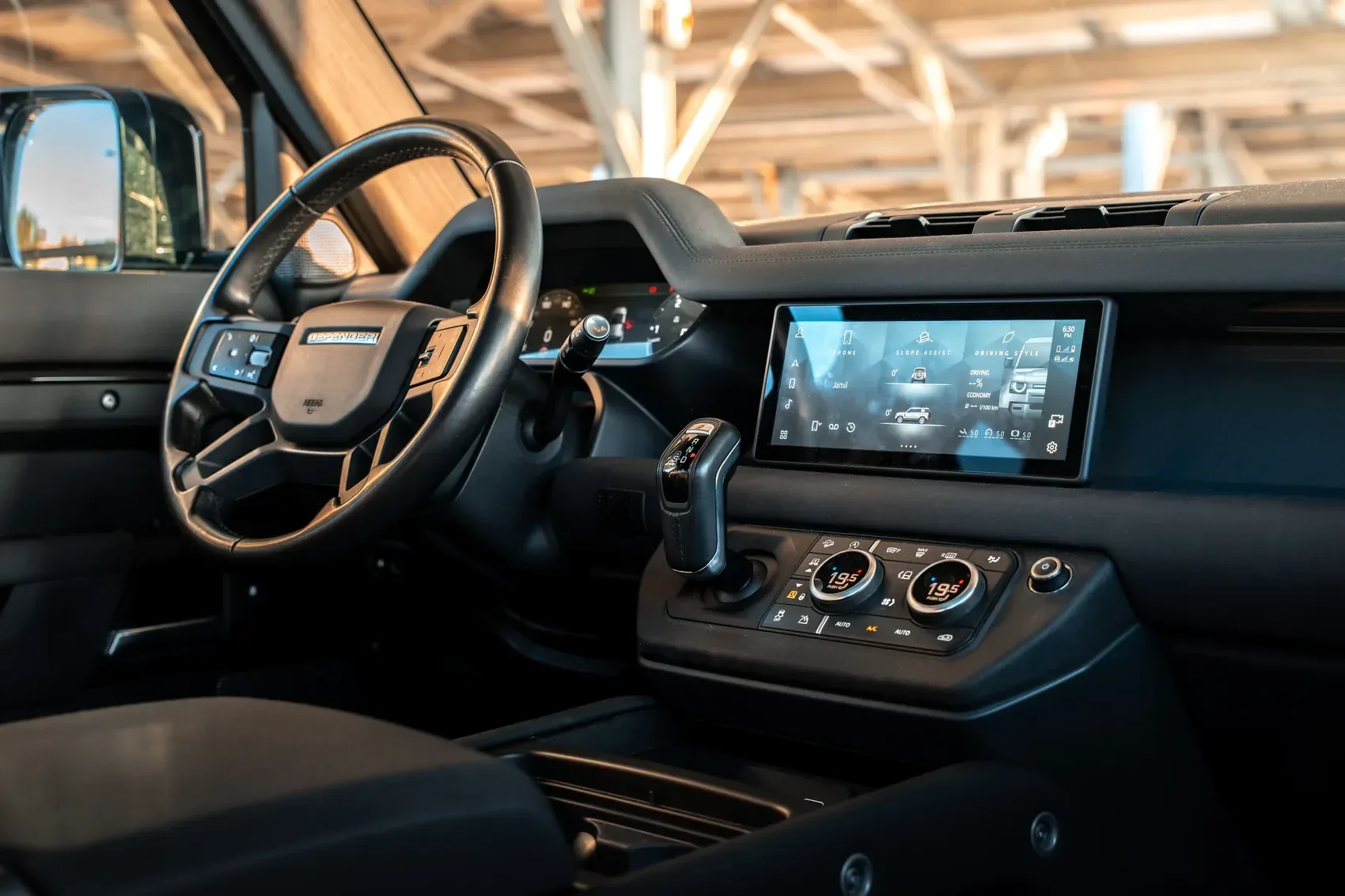 Dashboard and multimedia screen