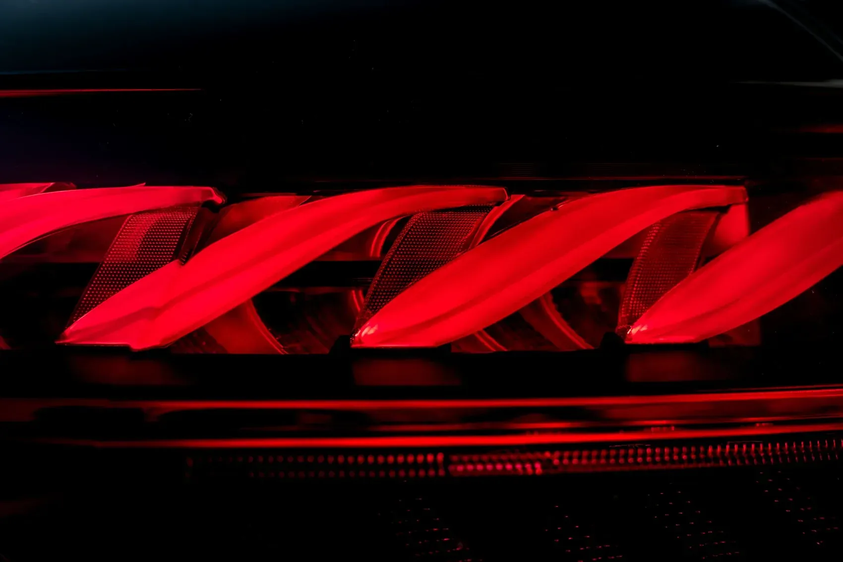 Detail of the illuminated rear light bar