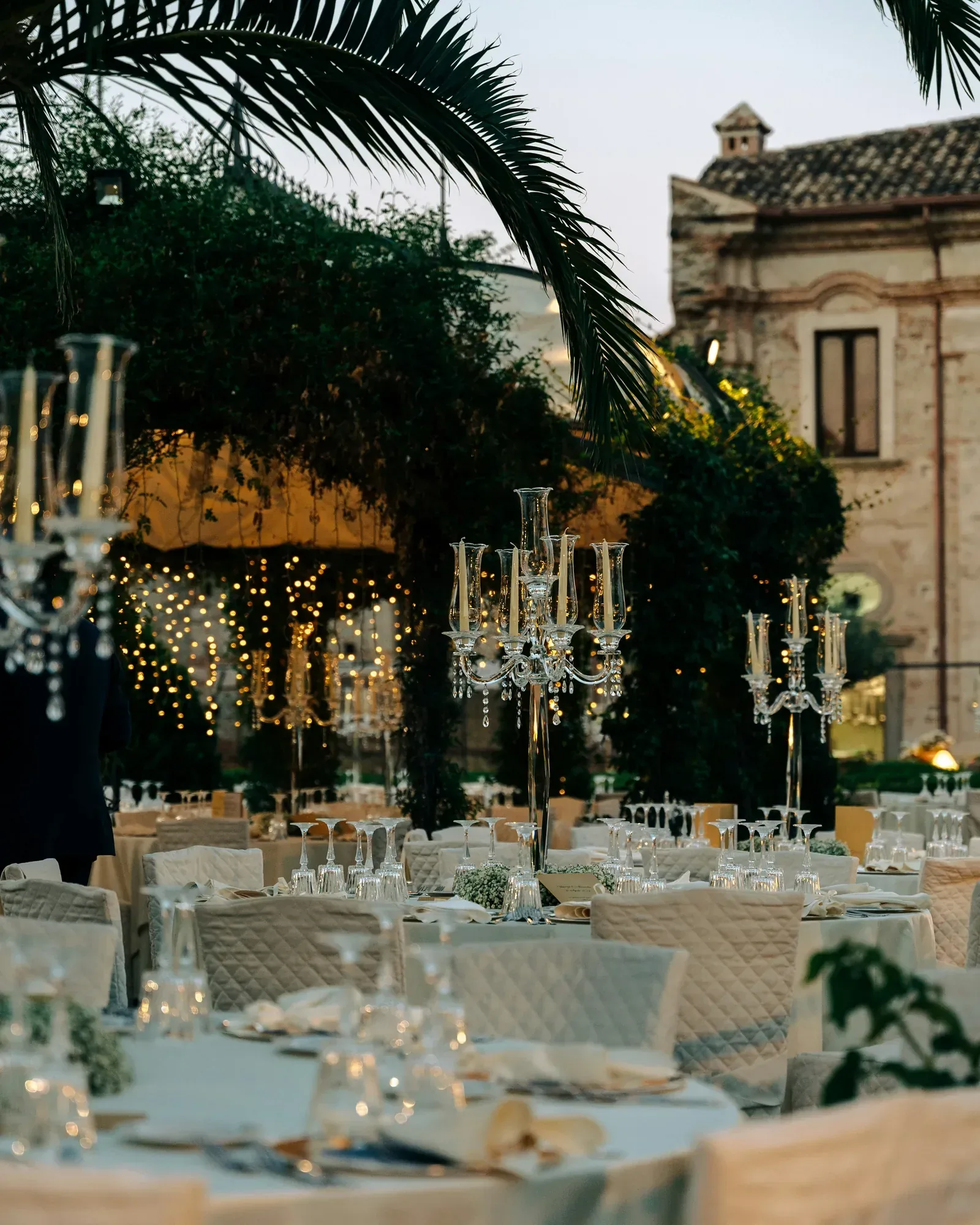 Table dressée au lieu de réception, Noctis Concierge